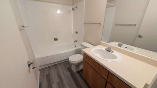 S Bed Eastlake Apartments 36