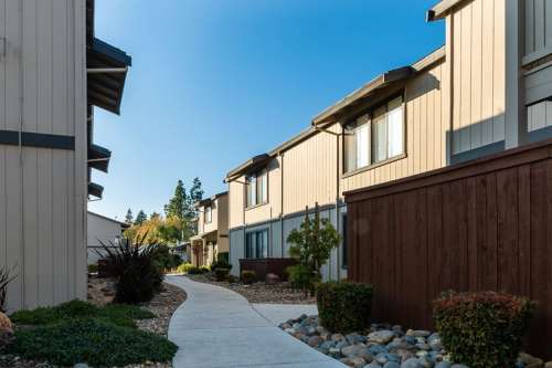 S Bed Almondwood Apartments 20