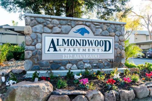S Bed Almondwood Apartments 0