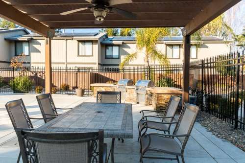 S Bed Almondwood Apartments 7