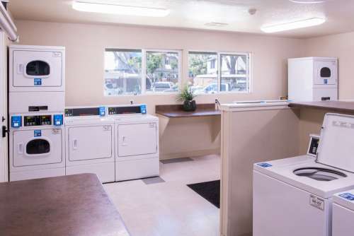 S Bed Almondwood Apartments 16