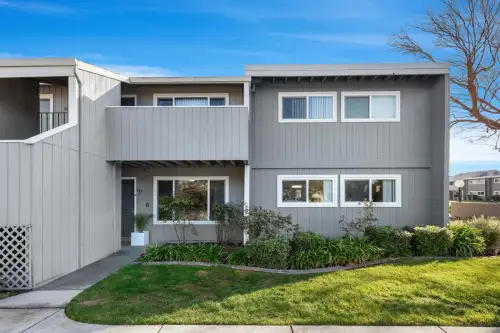 S Bed Aggie Square 5