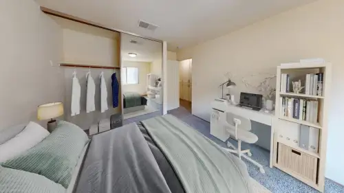 S Bed Fountain Circle 76