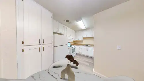 S Bed Fountain Circle 18