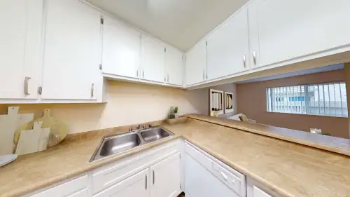 S Bed Fountain Circle 33