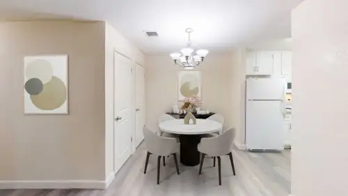 S Bed Fountain Circle 53