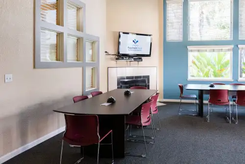 S Bed Fountain Circle 13