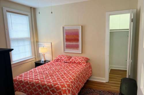 S Bed 1009 Madison Street 54