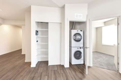 S Bed Luxurious Studios with Rooftop Deck and Secured Entry! 47