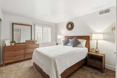 S Bed Aspen Village Apartments 7