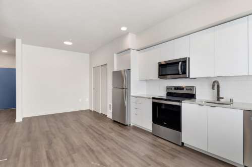 S Bed Luxurious Studios with Rooftop Deck and Secured Entry! 73