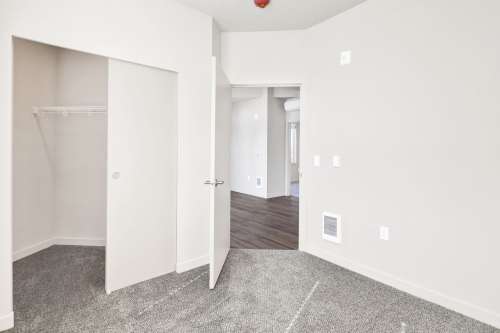 S Bed Luxurious Studios with Rooftop Deck and Secured Entry! 52