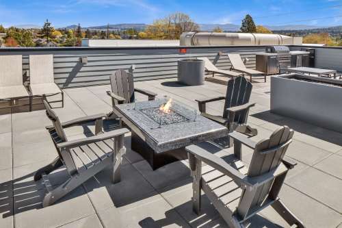 S Bed Luxurious Studios with Rooftop Deck and Secured Entry! 87