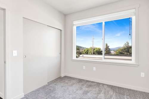 S Bed Luxurious Studios with Rooftop Deck and Secured Entry! 50