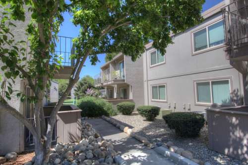 S Bed Stonegate Village Apartments & Townhomes 205