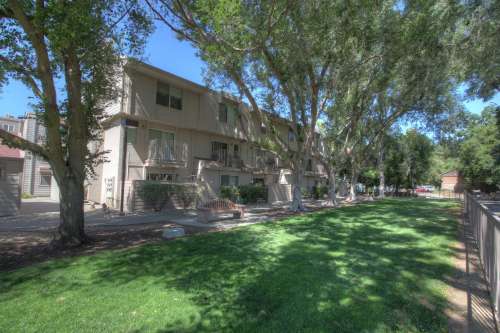 S Bed Stonegate Village Apartments & Townhomes 204