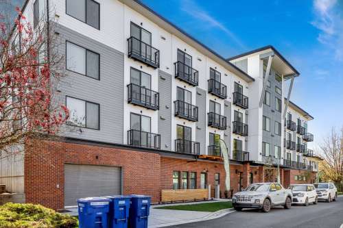 S Bed Luxurious Studios with Rooftop Deck and Secured Entry! 63