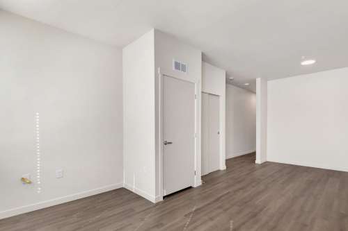 S Bed Luxurious Studios with Rooftop Deck and Secured Entry! 81