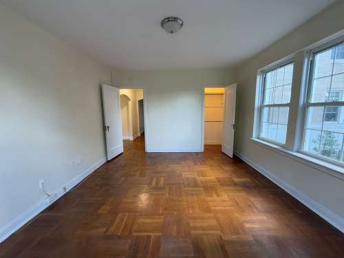 S Bed The Royal York Apartments 204