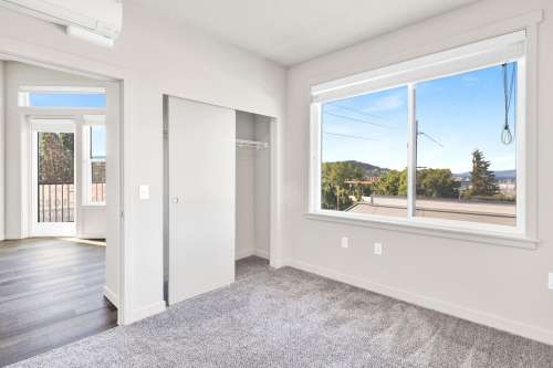 S Bed Luxurious Studios with Rooftop Deck and Secured Entry! 54