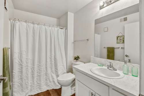 S Bed Aspen Village Apartments 31