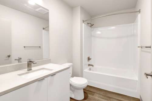 S Bed Luxurious Studios with Rooftop Deck and Secured Entry! 57