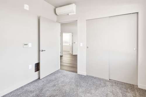 S Bed Luxurious Studios with Rooftop Deck and Secured Entry! 55