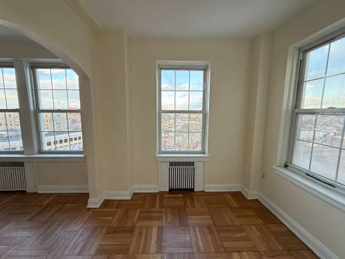 S Bed The Royal York Apartments 241