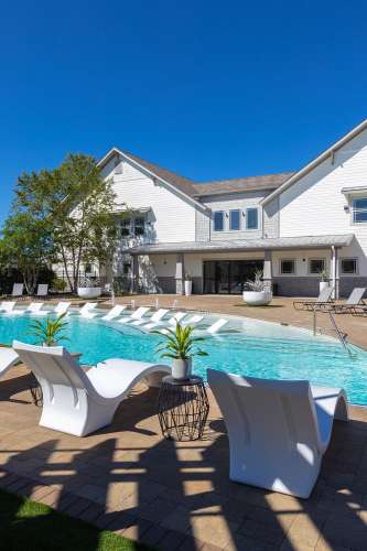 S Bed Collective at Columbia 43