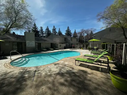 S Bed Aria & Luma Davis 1