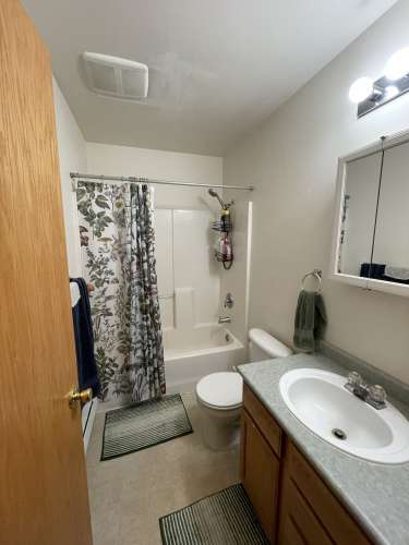 S Bed New England Apartments 22