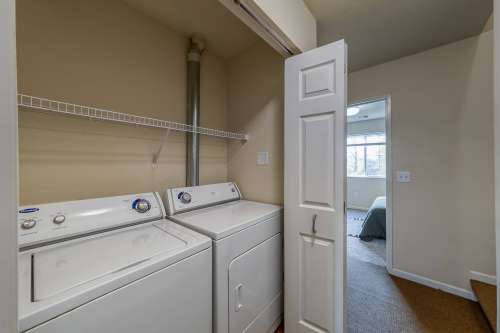 S Bed 48 West Apartments 56