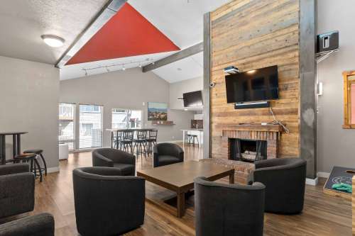 S Bed Timberline on the Green 27