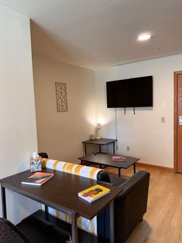 S Bed Varsity Campus Apartments 42