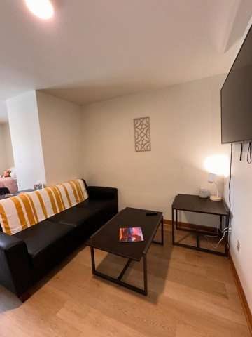 S Bed Varsity Campus Apartments 43