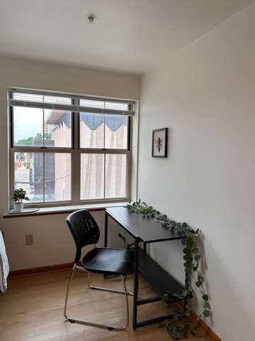 S Bed Varsity Campus Apartments 56