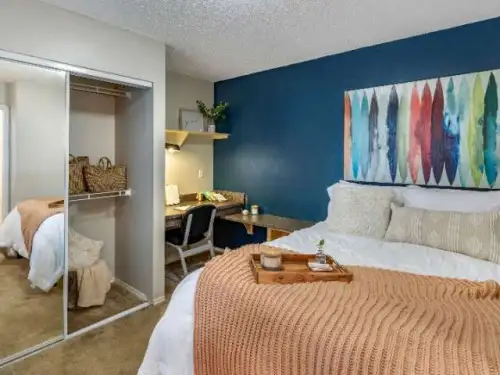 S Bed Campus Crossings at Ram's Pointe 3