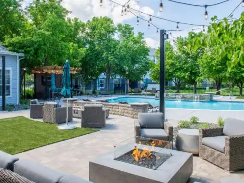 S Bed Campus Crossings at Ram's Pointe 8