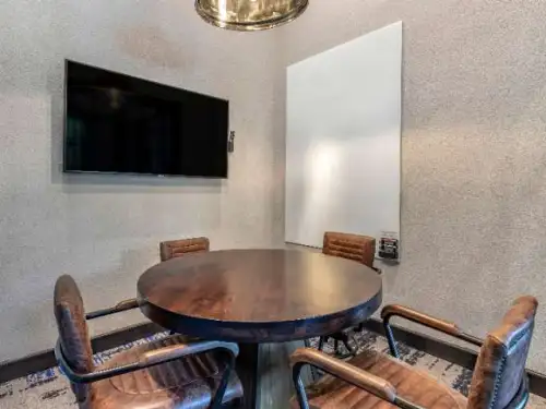 S Bed Campus Crossings at Ram's Pointe 12