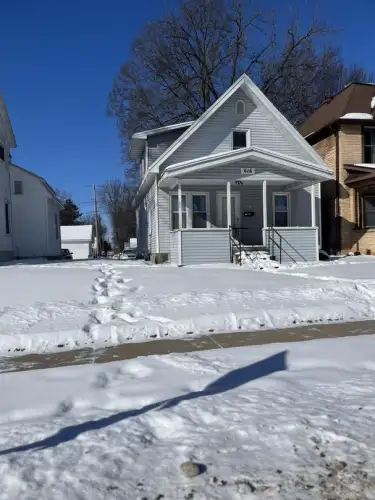 S Bed 616 1st Ave, Eau Claire, WI 54703, USA 0