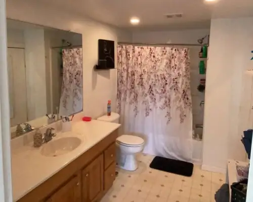 S Bed 616 1st Ave, Eau Claire, WI 54703, USA 1