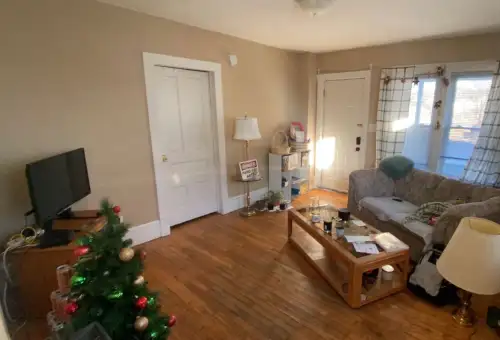 S Bed 616 1st Ave, Eau Claire, WI 54703, USA 2