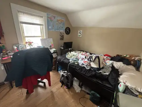 S Bed 616 1st Ave, Eau Claire, WI 54703, USA 6