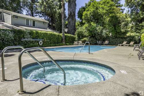 S Bed Le Tournesol Townhomes 13