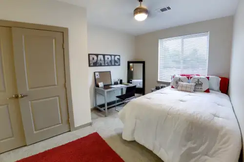 S Bed The View on 10th 6