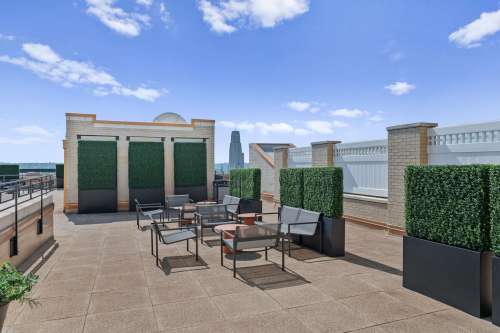 S Bed The Royal York Apartments 989