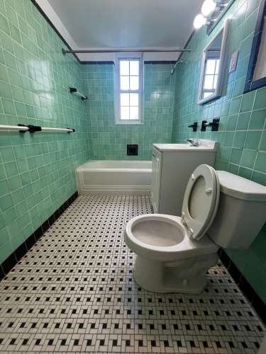 S Bed The Royal York Apartments 724