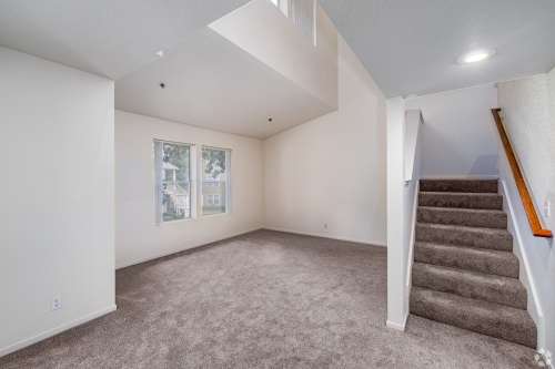 S Bed Greystone Apartments & Townhomes 71