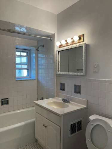 S Bed The Royal York Apartments 967