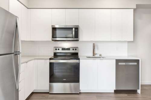 S Bed Luxurious Studios with Rooftop Deck and Secured Entry! 94